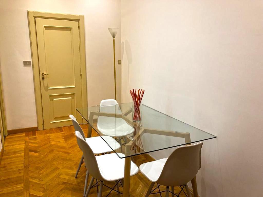 Castel Morrone Apartment Milano Eksteriør billede